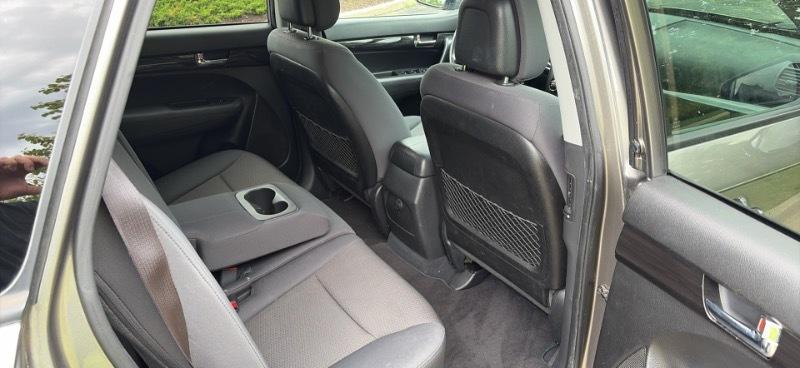 2013 Kia Sorento LX - Photo 9