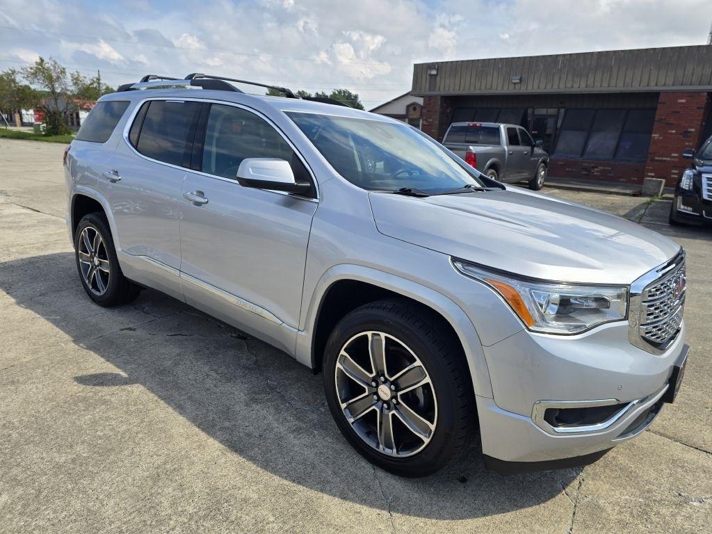 GMC Acadia Denali AWD 2017