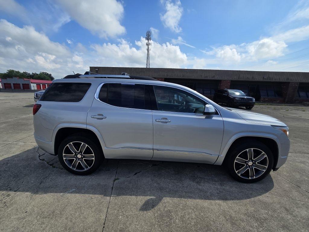 GMC Acadia Denali AWD 2017