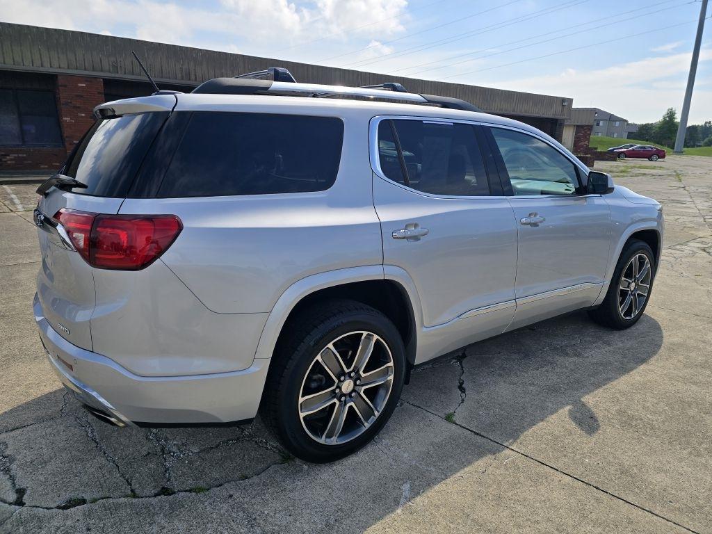 GMC Acadia Denali AWD 2017
