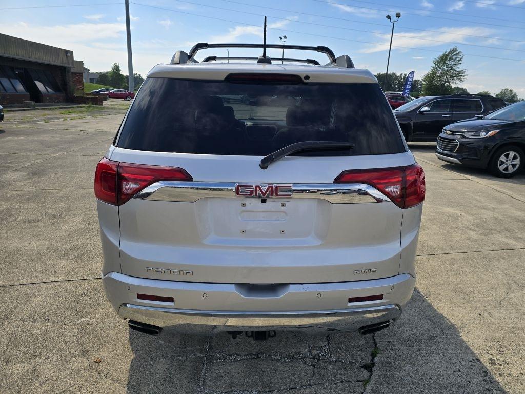 GMC Acadia Denali AWD 2017