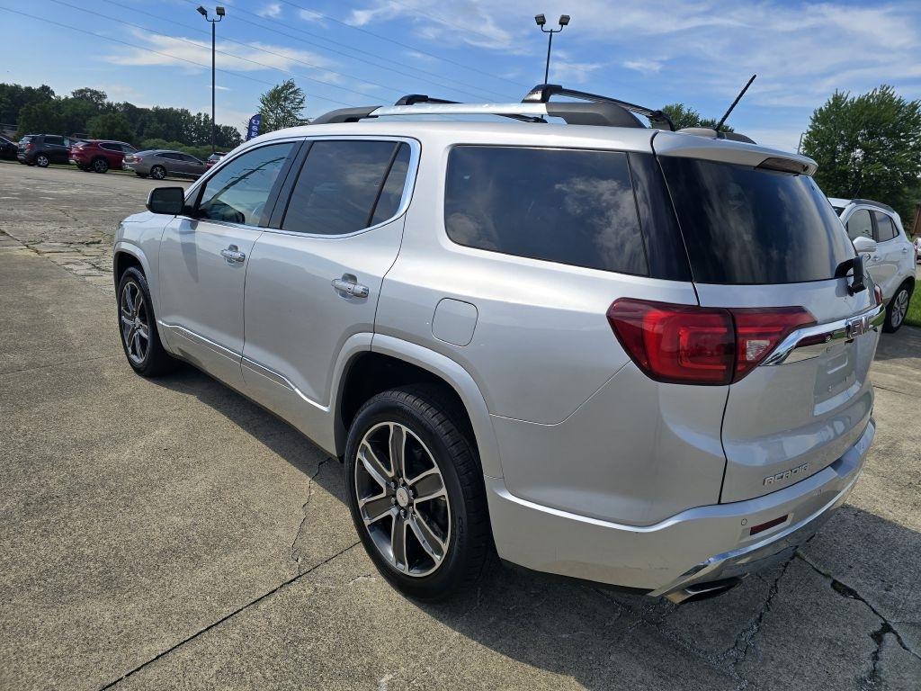 GMC Acadia Denali AWD 2017