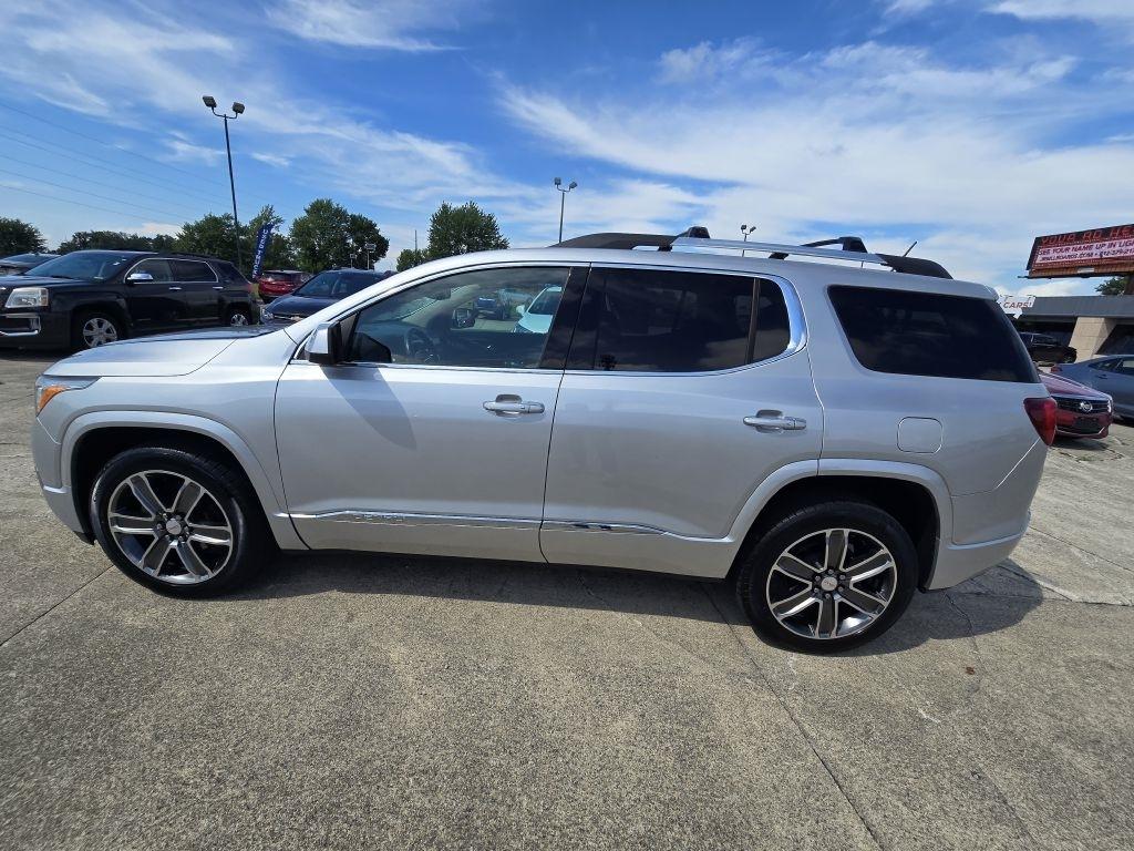 GMC Acadia Denali AWD 2017