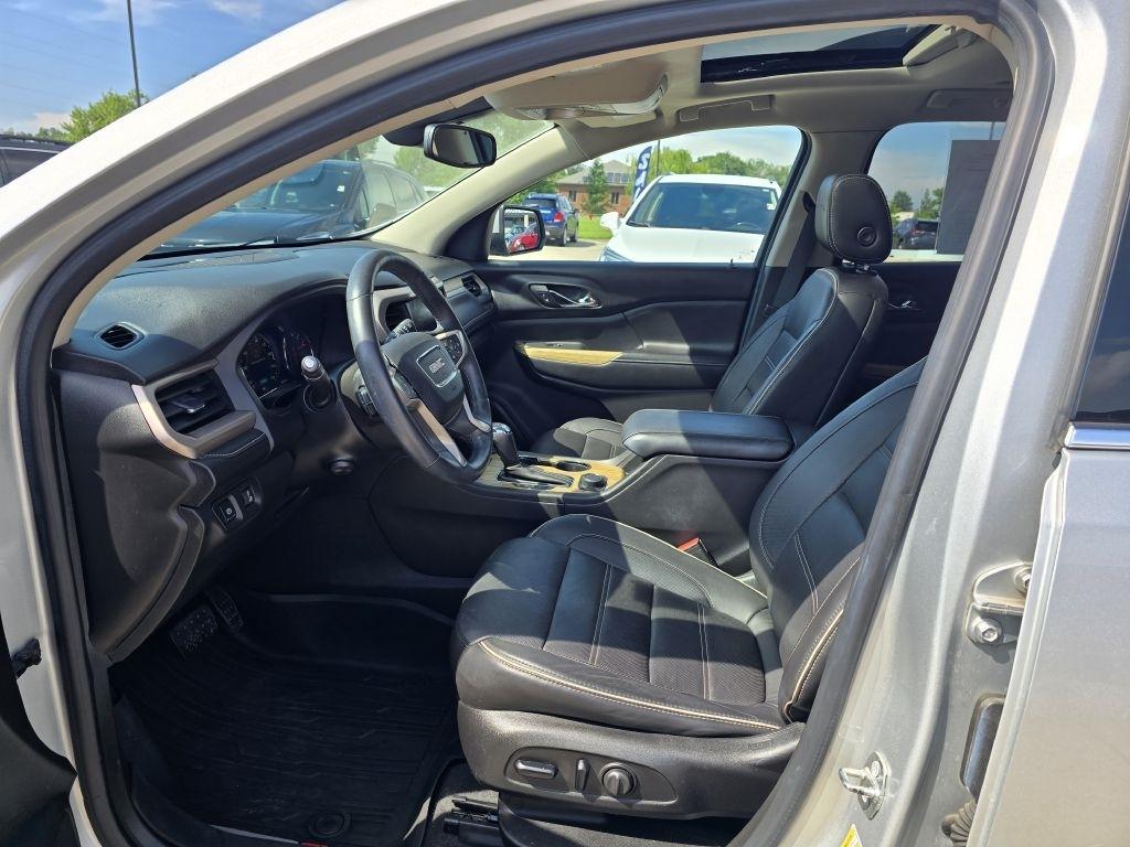 GMC Acadia Denali AWD 2017