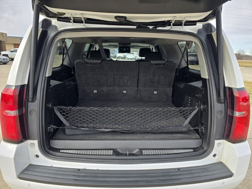 Chevrolet Suburban 4WD 4dr 1500 LT 2019