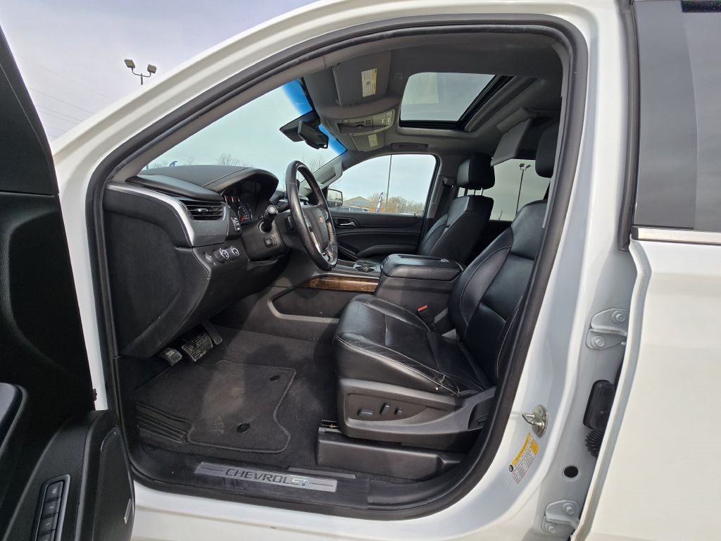 Chevrolet Suburban 4WD 4dr 1500 LT 2019