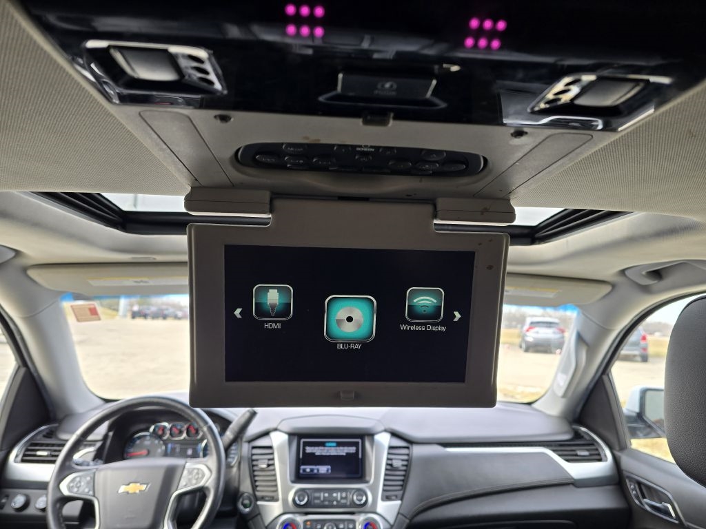 Chevrolet Suburban 4WD 4dr 1500 LT 2019