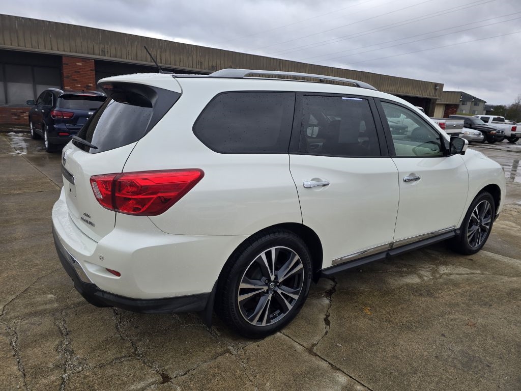 Nissan Pathfinder 4x4 Platinum 2018