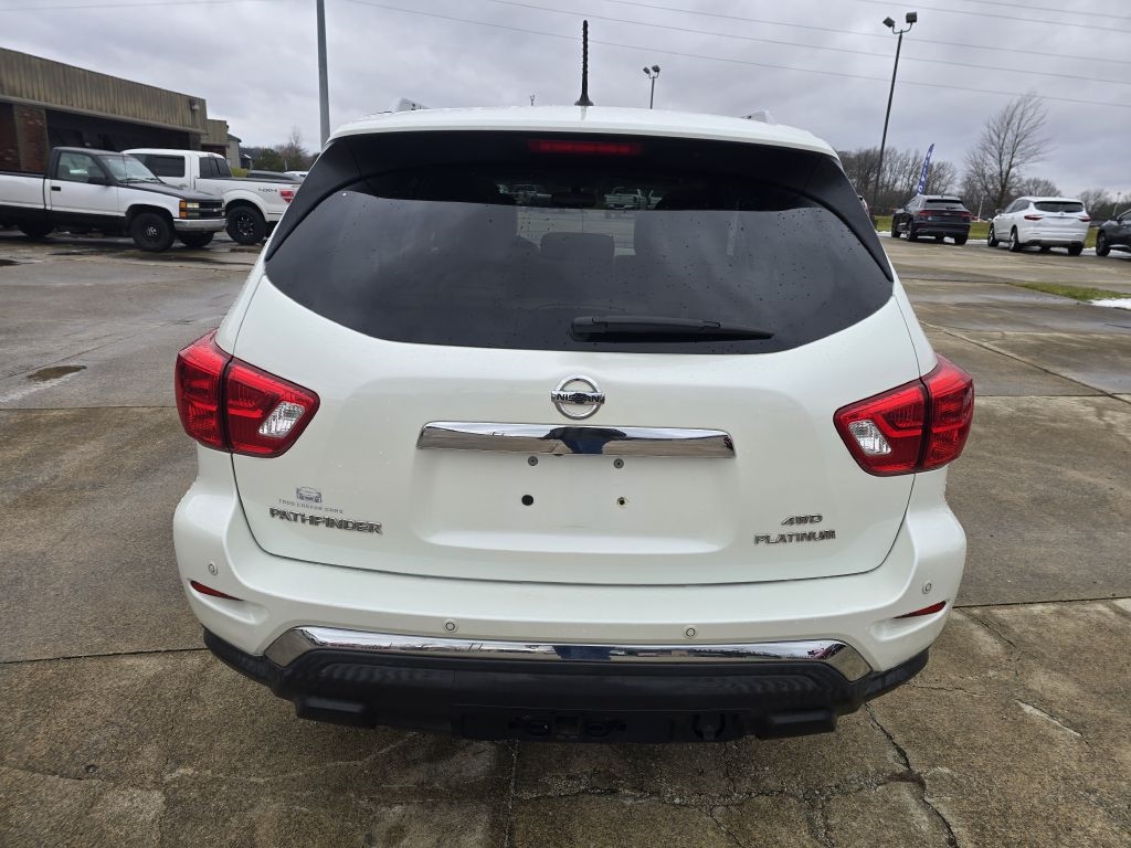 Nissan Pathfinder 4x4 Platinum 2018