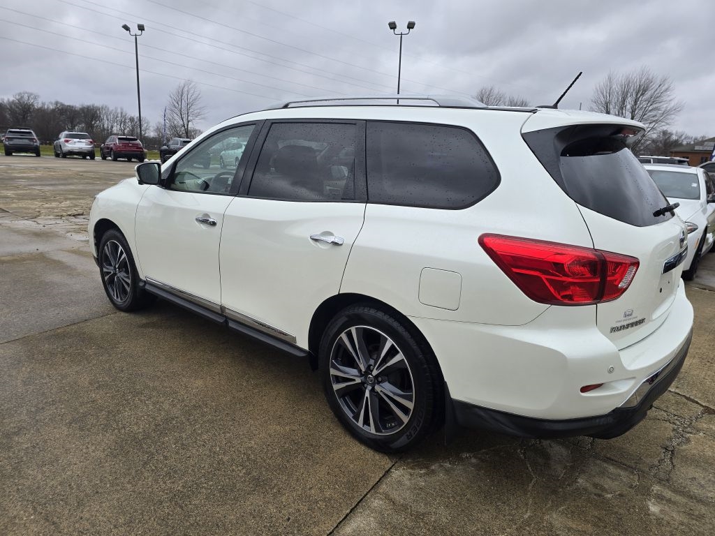 Nissan Pathfinder 4x4 Platinum 2018