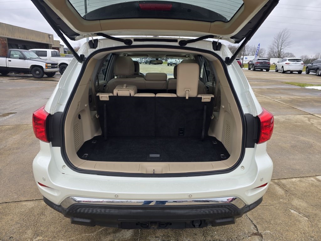 Nissan Pathfinder 4x4 Platinum 2018