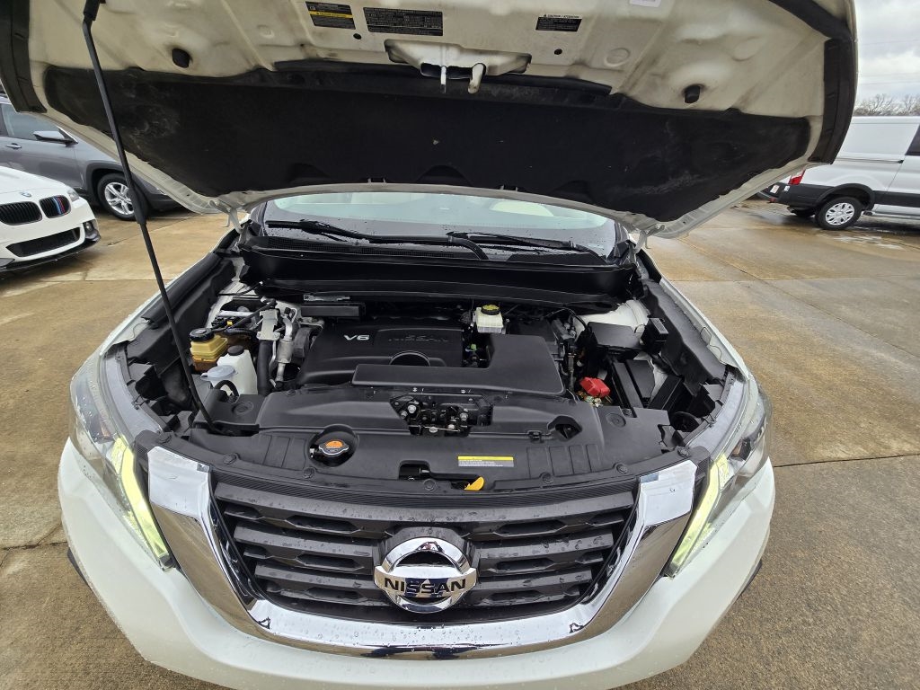 Nissan Pathfinder 4x4 Platinum 2018