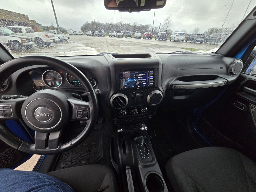 Jeep Wrangler 4WD 2dr Willys Wheeler 2016