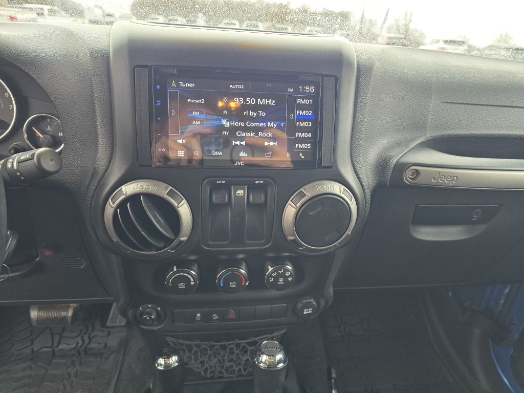 Jeep Wrangler 4WD 2dr Willys Wheeler 2016