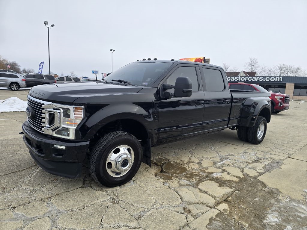 2022 Ford Super Duty F-350 DRW XL 4WD Crew Cab 8' Box
