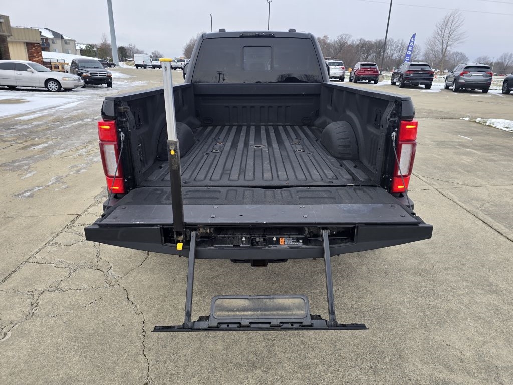 Ford Super Duty F-350 DRW King Ranch 4WD Crew Cab 8' Box 2022