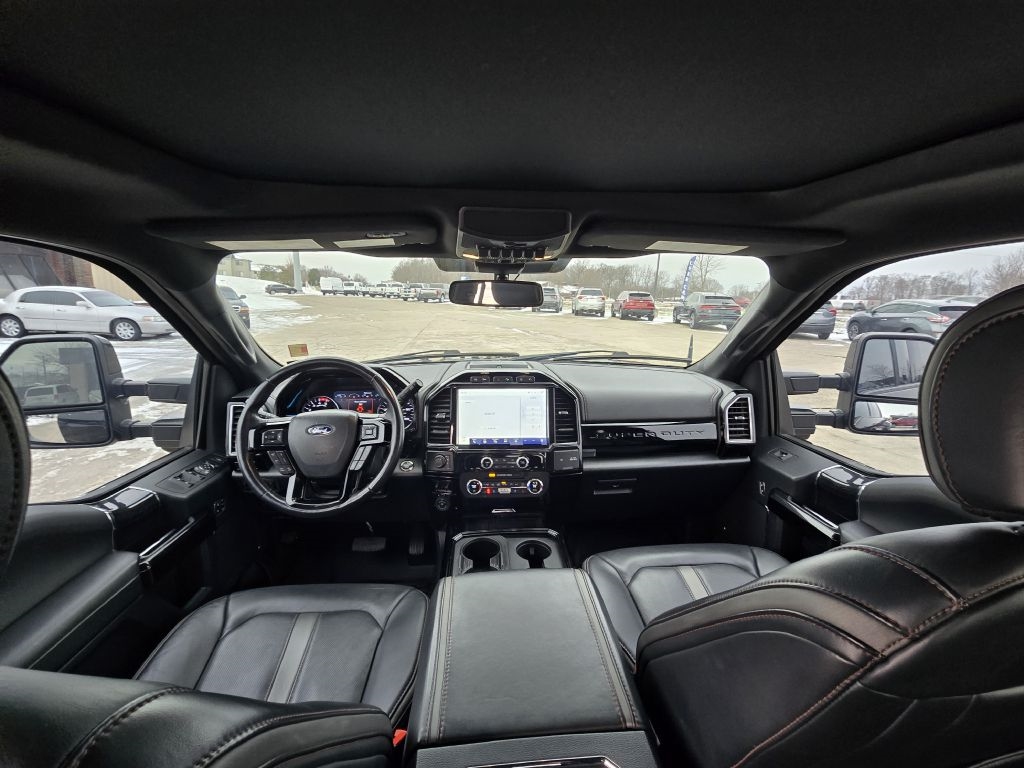 Ford Super Duty F-350 DRW King Ranch 4WD Crew Cab 8' Box 2022