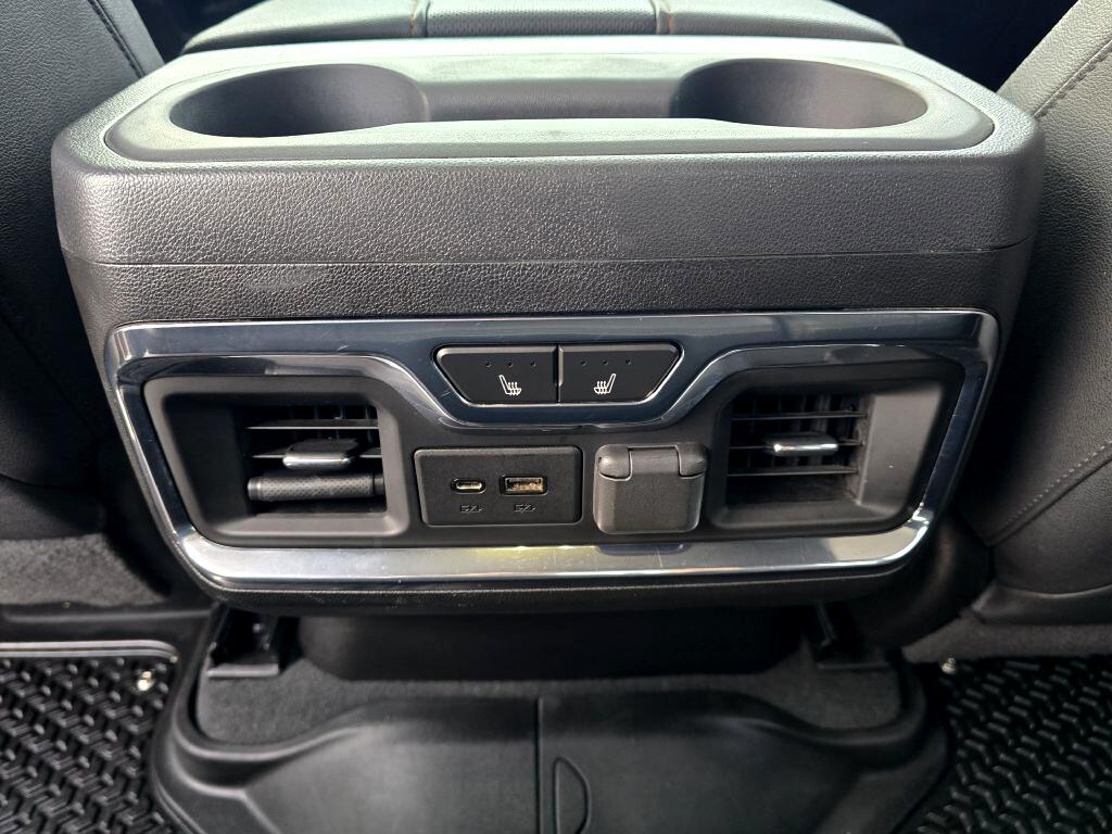 GMC Sierra 1500 4WD Crew Cab 147" AT4 2021