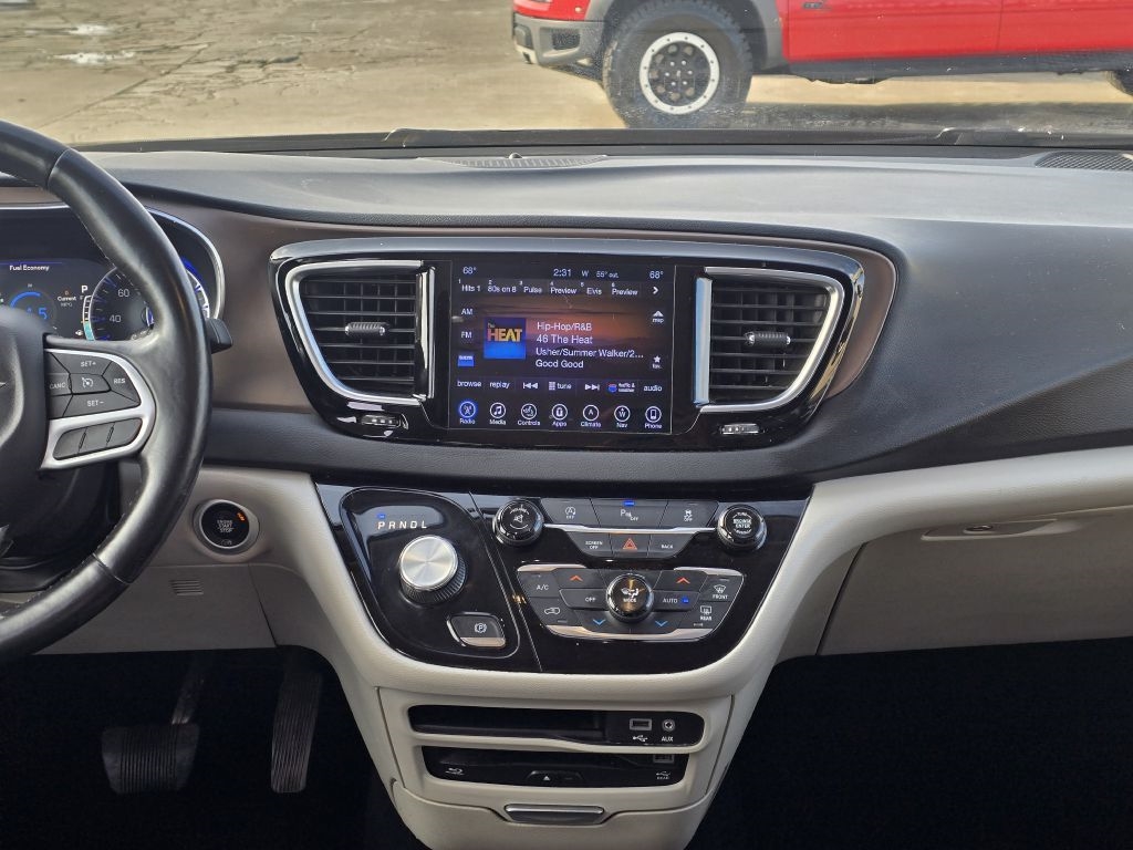 Chrysler Pacifica Touring-L Plus FWD 2017