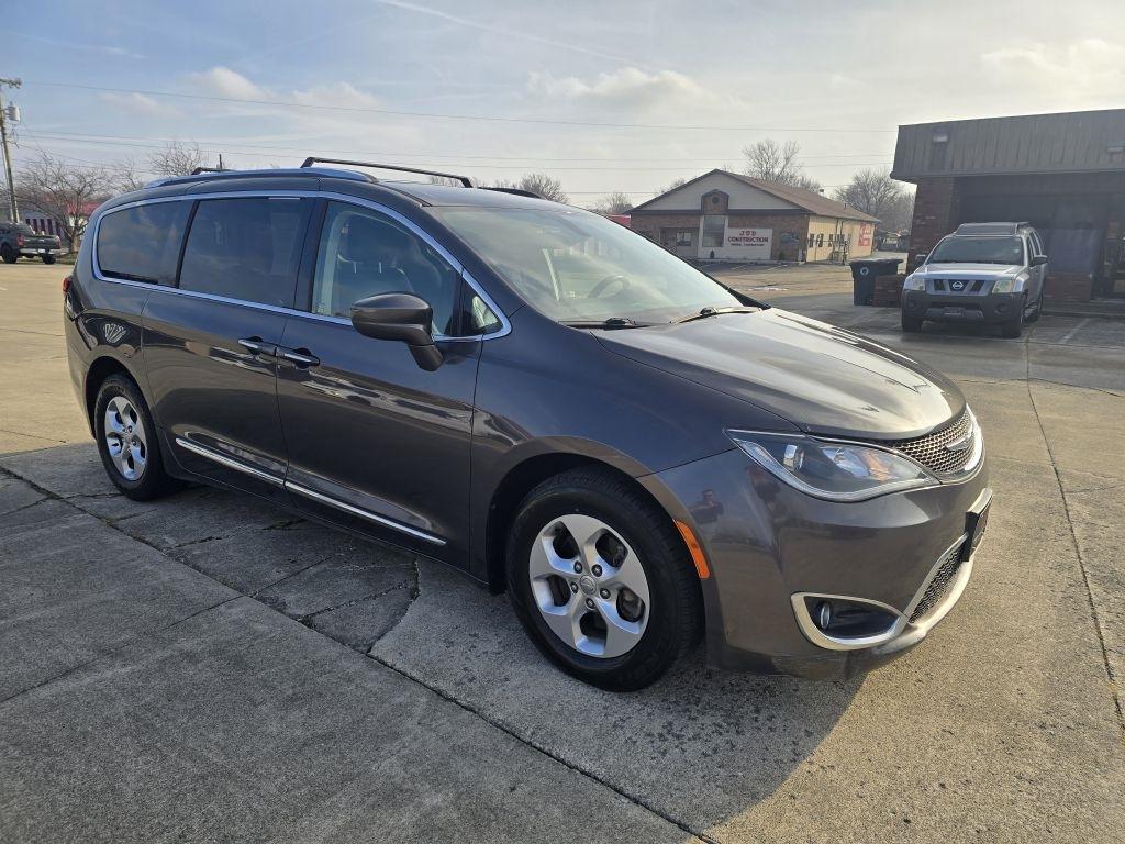 Chrysler Pacifica Touring-L Plus FWD 2017