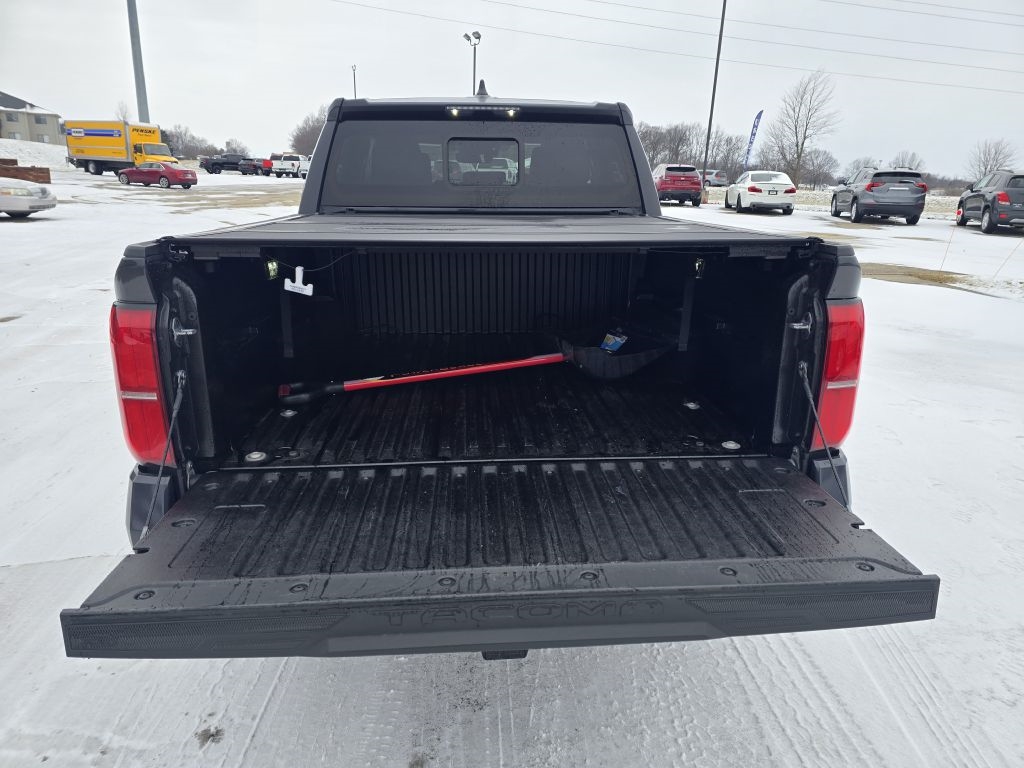 Toyota Tacoma 4WD TRD Off Road Double Cab 5' Bed MT (Natl) 2024