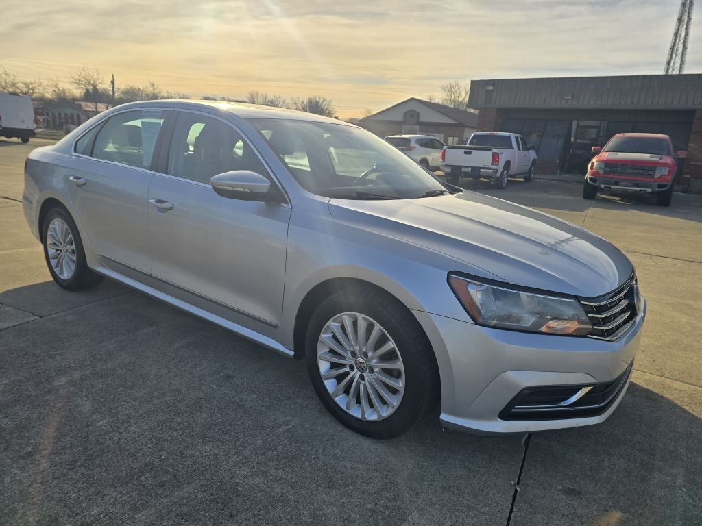 Volkswagen Passat 1.8T SE Auto 2017