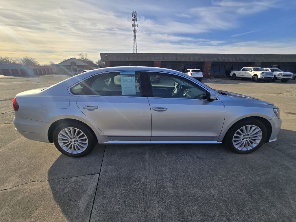 Volkswagen Passat 1.8T SE Auto 2017