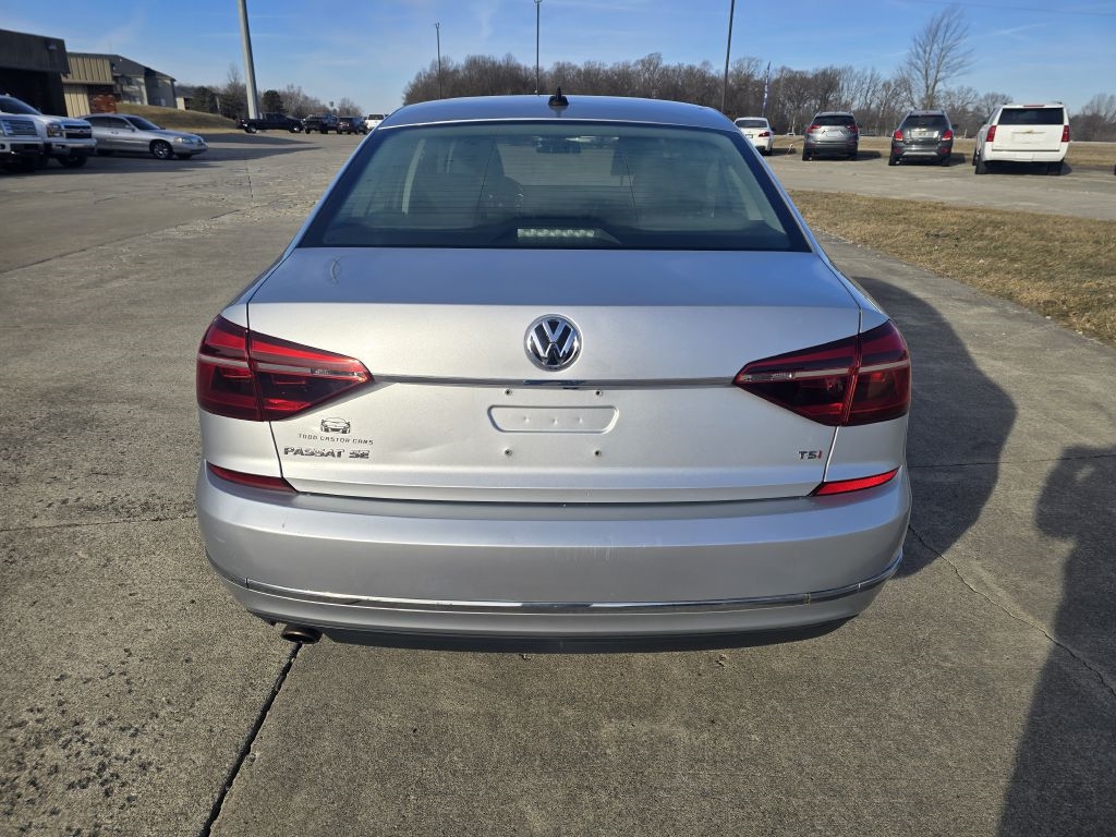 Volkswagen Passat 1.8T SE Auto 2017