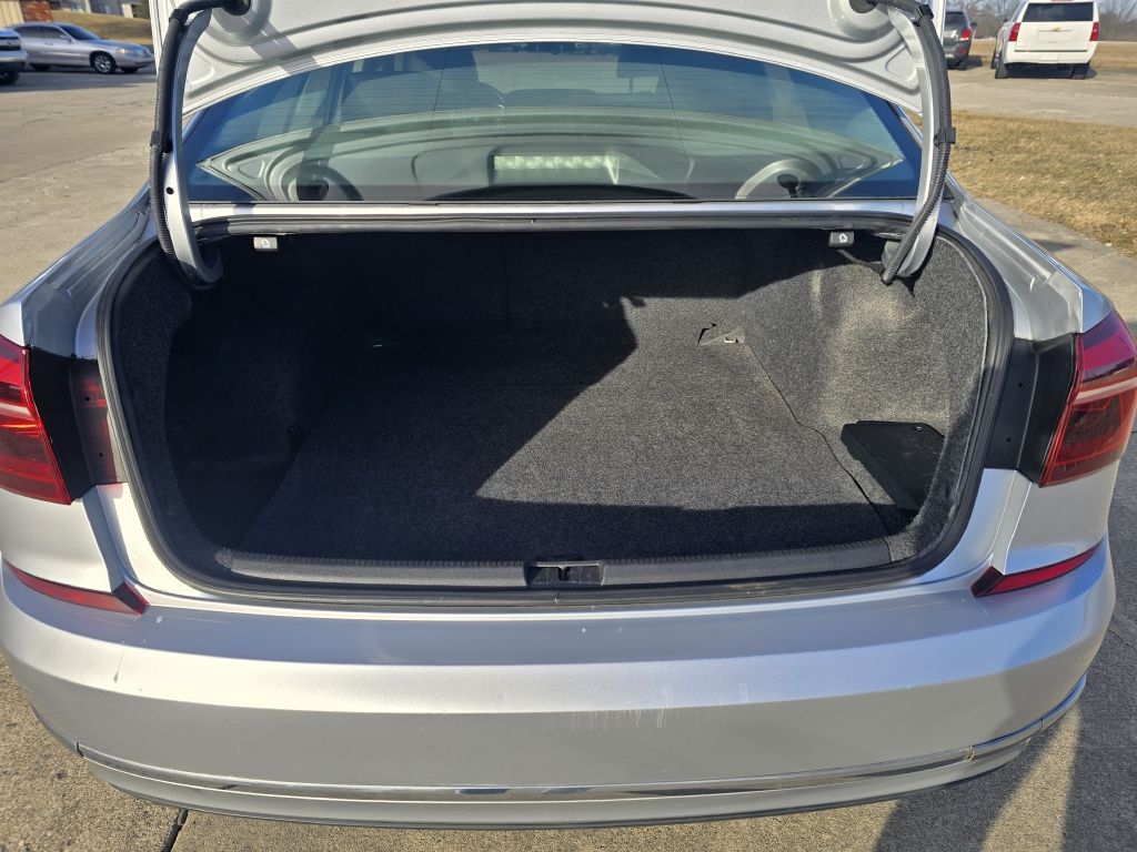 Volkswagen Passat 1.8T SE Auto 2017