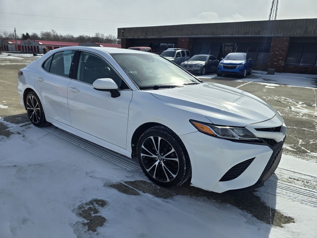 Toyota Camry XLE Auto (Natl) 2019