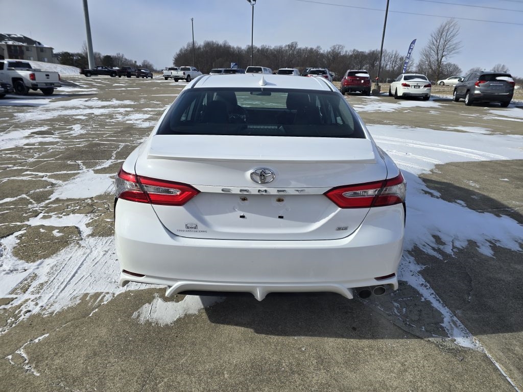 Toyota Camry XLE Auto (Natl) 2019
