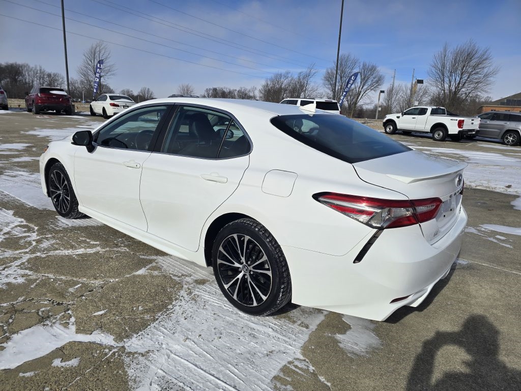 Toyota Camry XLE Auto (Natl) 2019