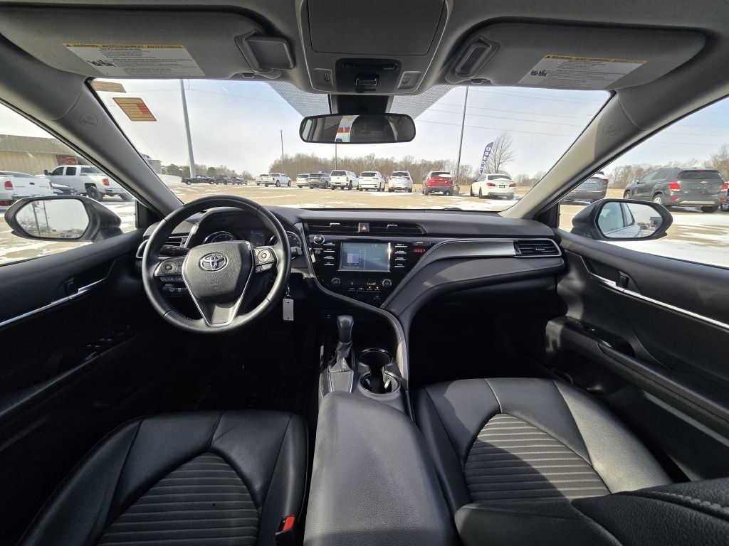 Toyota Camry XLE Auto (Natl) 2019