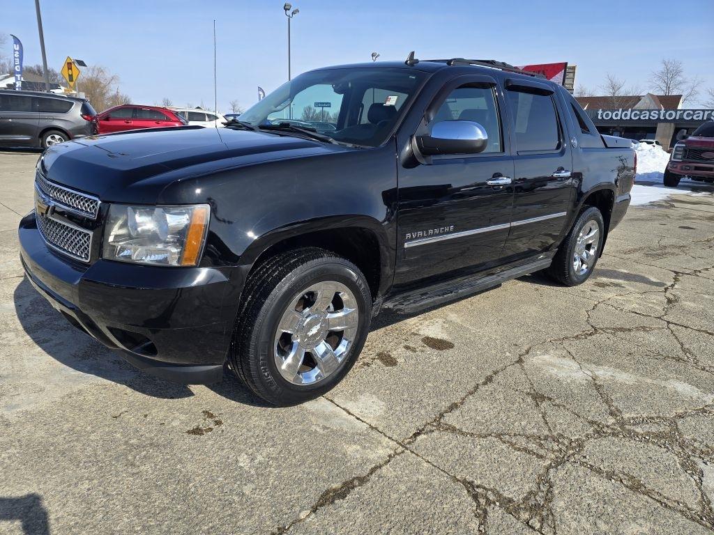 2013 Chevrolet Avalanche LTZ Black Diamond Edition 4WD