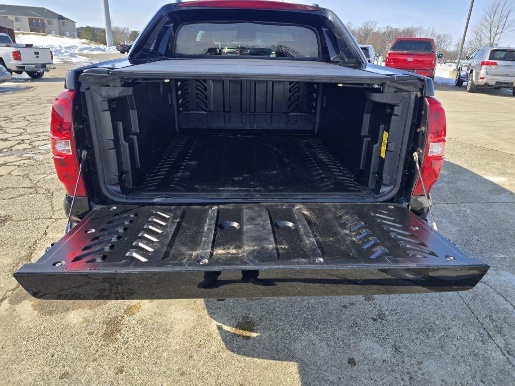 Chevrolet Avalanche 4WD Crew Cab LTZ 2013