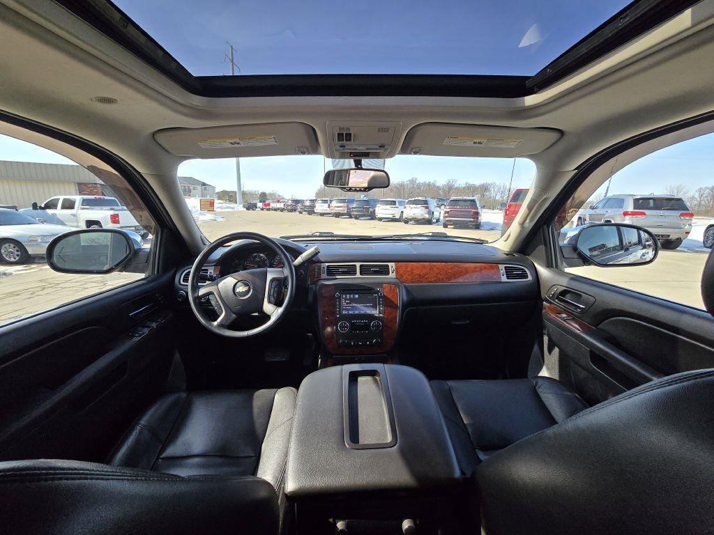 Chevrolet Avalanche 4WD Crew Cab LTZ 2013