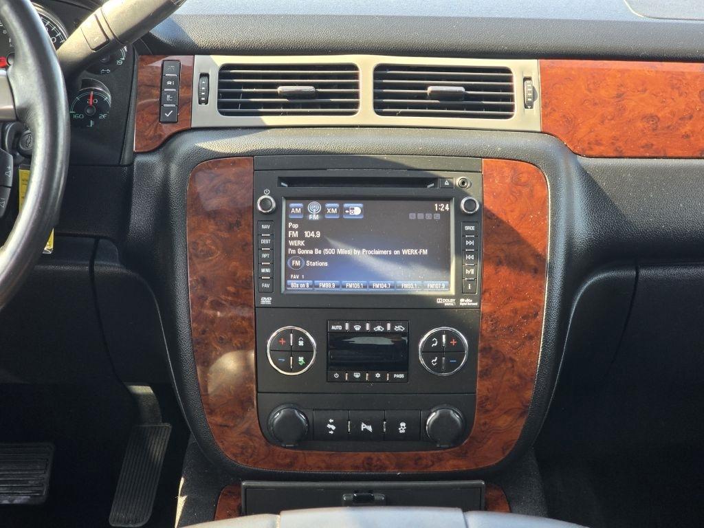 Chevrolet Avalanche 4WD Crew Cab LTZ 2013