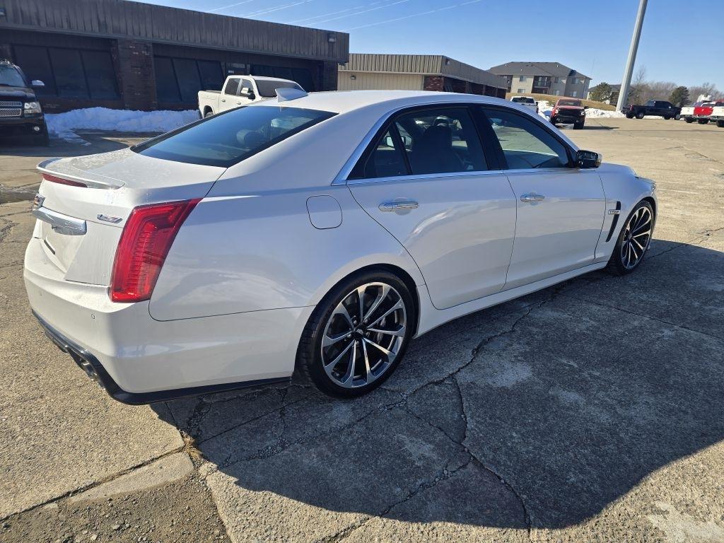 Cadillac CTS-V Sedan 4dr Sdn 2016