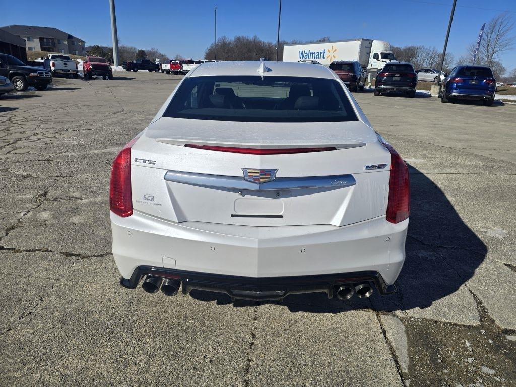 Cadillac CTS-V Sedan 4dr Sdn 2016