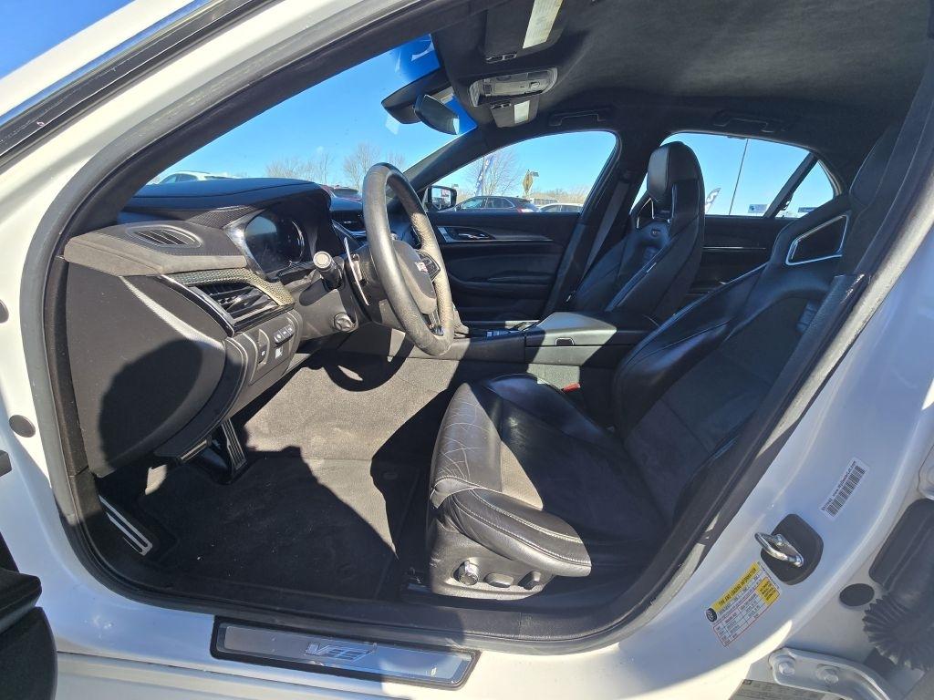 Cadillac CTS-V Sedan 4dr Sdn 2016