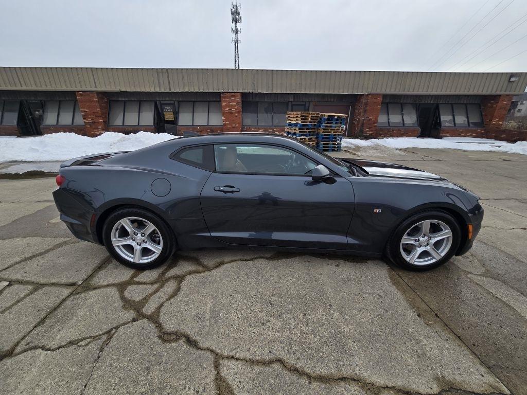 Chevrolet Camaro 2dr Cpe 2LT 2020