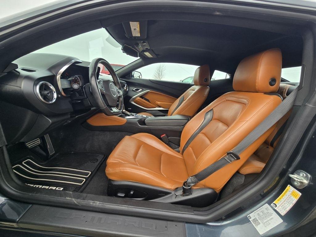 Chevrolet Camaro 2dr Cpe 2LT 2020