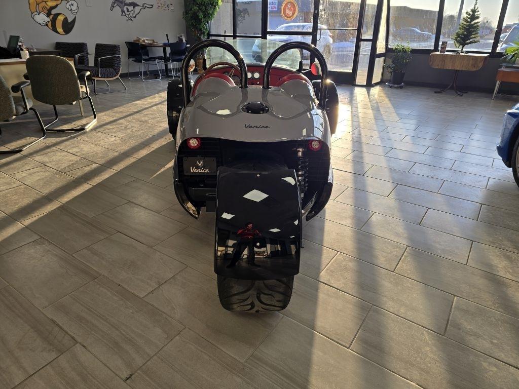 Vanderhall Venice GTS  2022