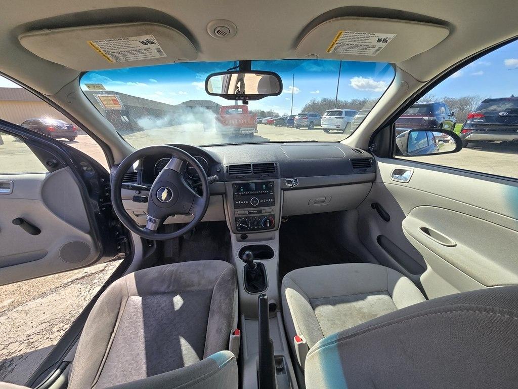 Chevrolet Cobalt 4dr Sdn LS 2009