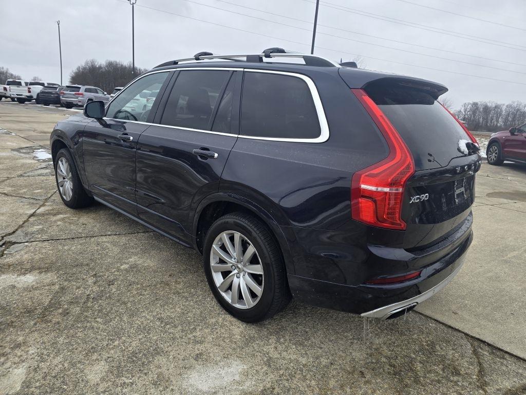 Volvo XC90 T6 AWD 7-Passenger Momentum 2017
