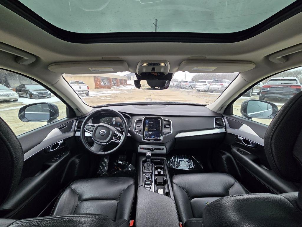 Volvo XC90 T6 AWD 7-Passenger Momentum 2017