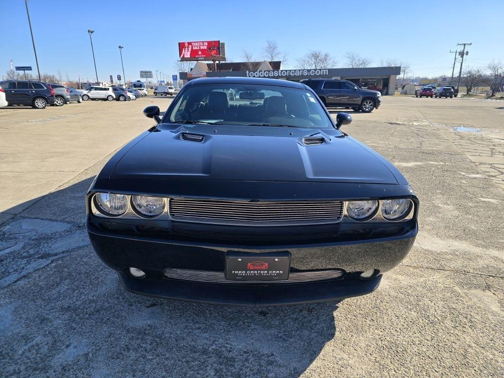 Dodge Challenger 2dr Cpe SXT Plus 2012