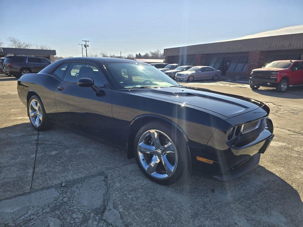Dodge Challenger 2dr Cpe SXT Plus 2012