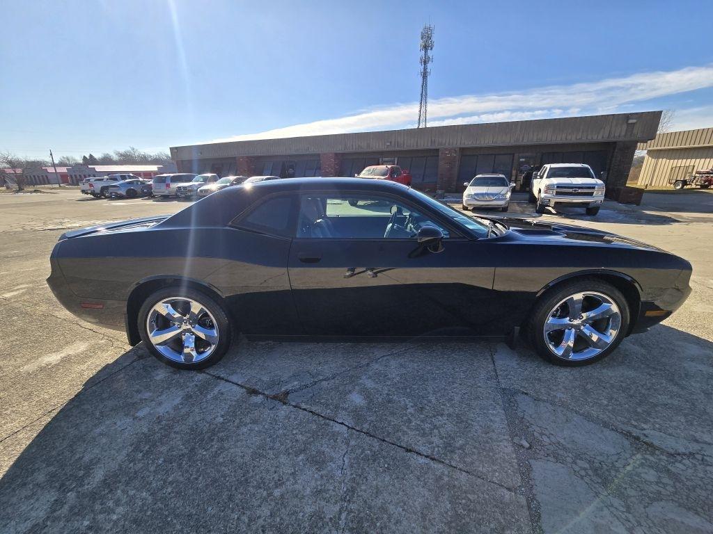 Dodge Challenger 2dr Cpe SXT Plus 2012