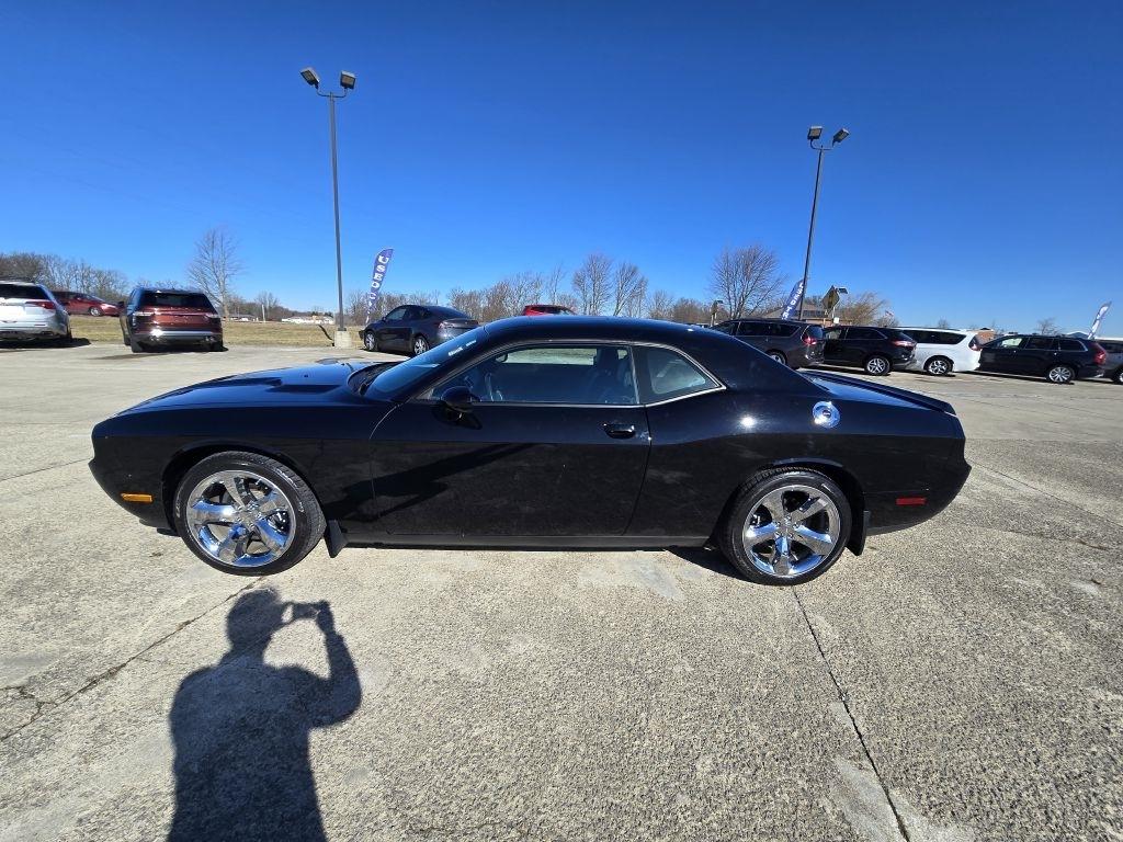 Dodge Challenger 2dr Cpe SXT Plus 2012